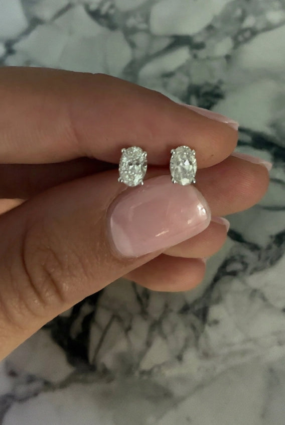 The Oval Diamond Earrings