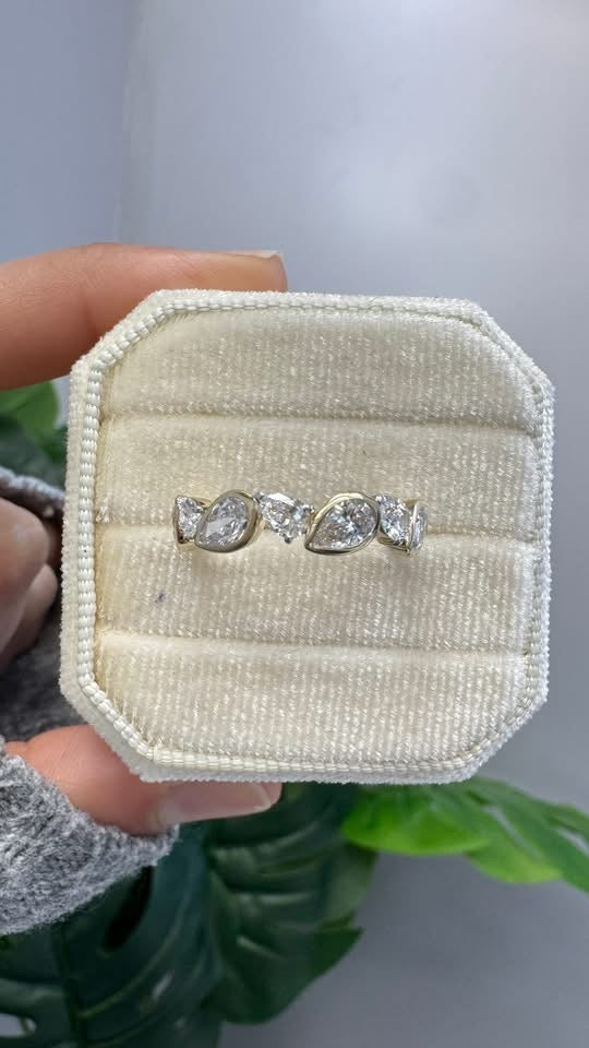 Pear Eternity Band