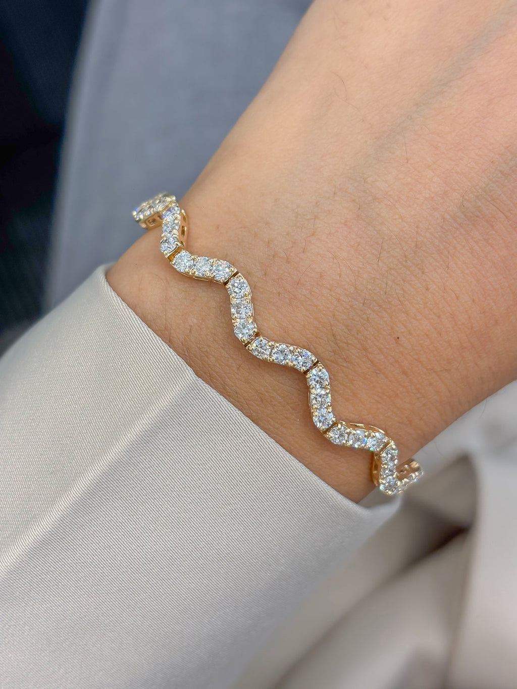The Diamond Wave Bracelet